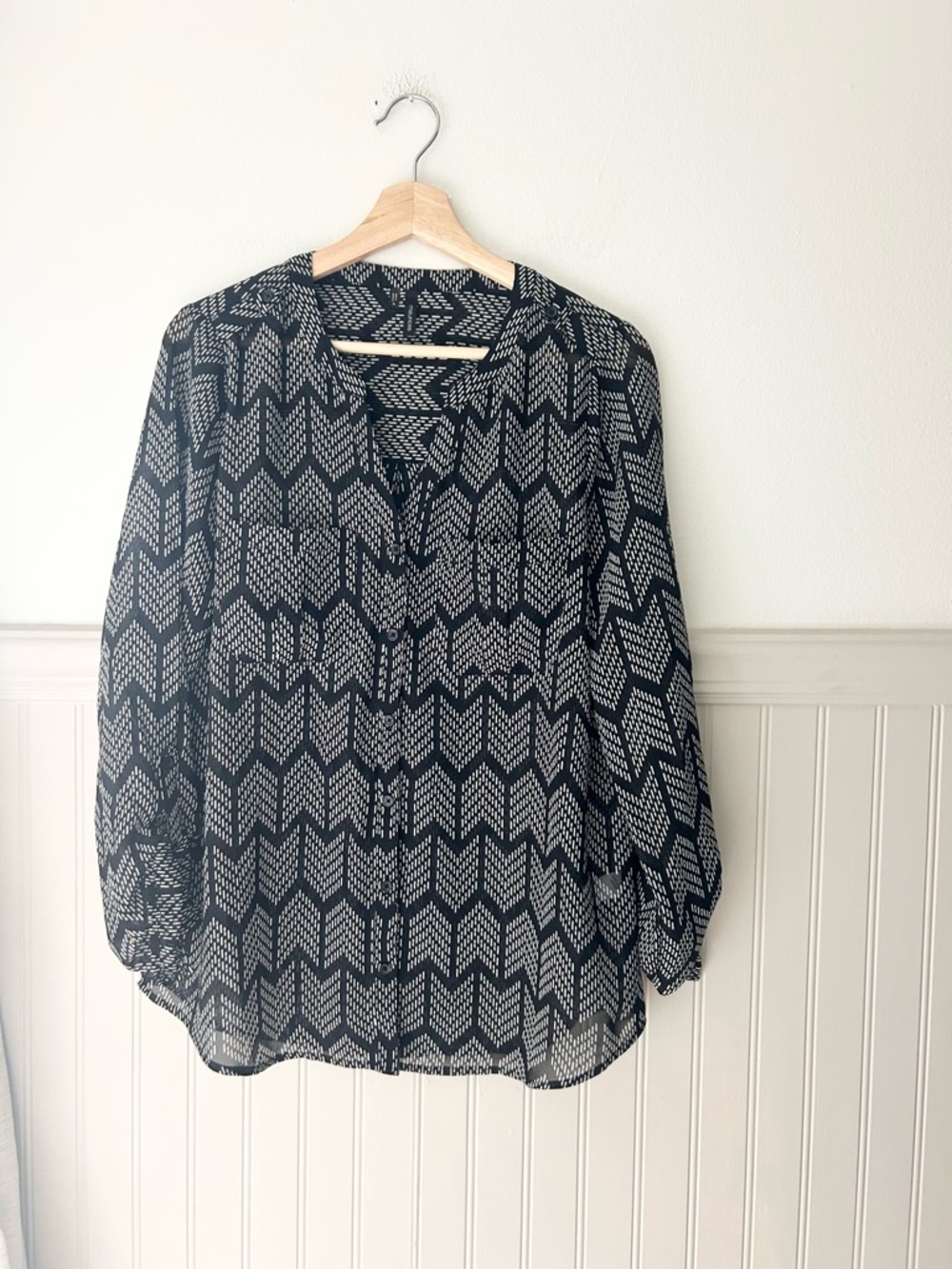 Maurices Small Black & White Lightweight Sheer Button-Down Blouse
